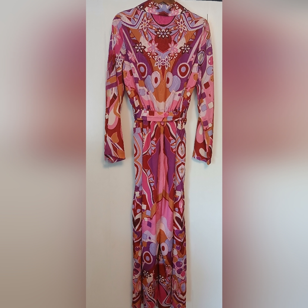 NWT Ciebon Size .M Pantsuit Vibrant